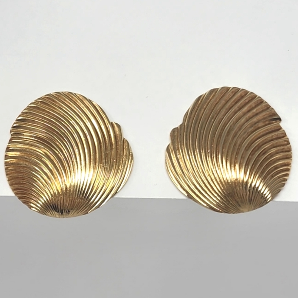 Christian Dior Vintage Earrings - Picture 4 of 11